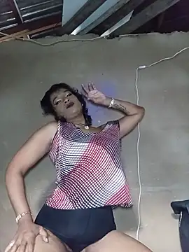 MissyLoveCreator online show from July 17, 2026, 1:52 pm