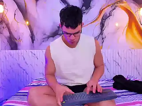 Ethan Carter1 online show from May 20, 2026, 12:13 pm