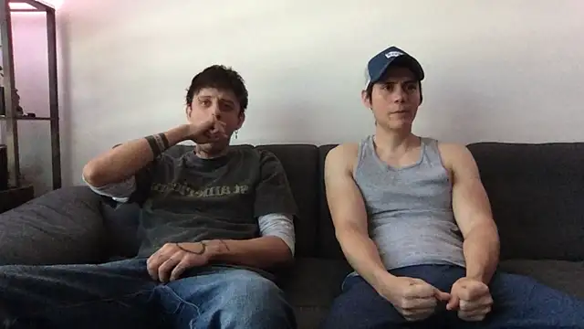 Chrixtopherobin online show from April 30, 2026, 4:03 pm