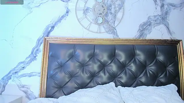 Snapshot of DeboraCopper_ chatting on May 8, 2026, 11:52 pm DeboraCopper online show from May 8, 2026, 11:52 pm