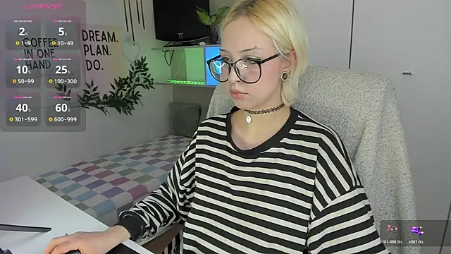 Snapshot of Neko_Sora chatting on May 9, 2026, 8:23 pm Neko Sora online show from May 9, 2026, 8:23 pm