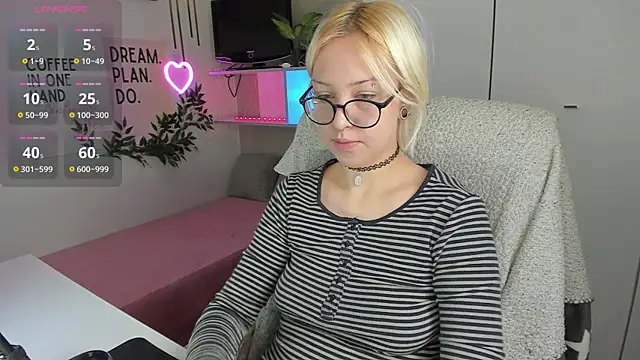 Snapshot of Neko_Sora chatting on April 25, 2026, 9:12 pm Neko Sora online show from April 25, 2026, 9:12 pm