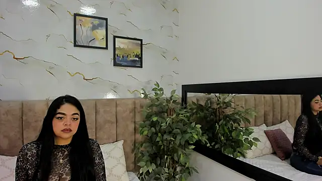 Snapshot of Candicewayne chatting on May 20, 2026, 11:40 am Candicewayne online show from May 20, 2026, 11:40 am
