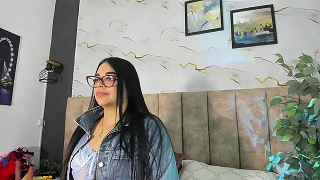 Snapshot of Candicewayne chatting on June 2, 2026, 11:43 am Candicewayne online show from June 2, 2026, 11:43 am