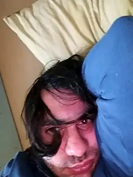 sangreal1996 online show from April 15, 2026, 10:43 pm