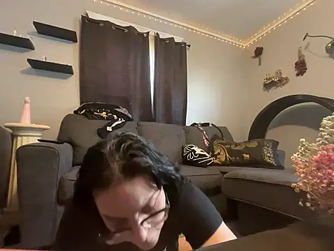 AmalaHexx online show from April 15, 2026, 11:16 pm