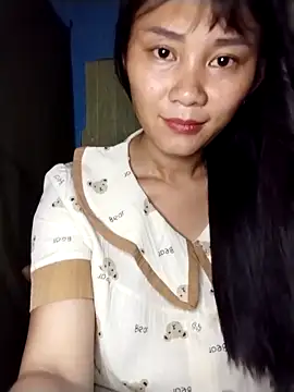 Kim Kelly online show from April 14, 2026, 3:28 pm