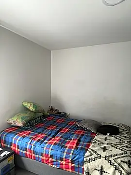 Frednunex online show from April 15, 2026, 3:27 pm