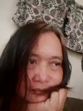 jeanyummytits online show from May 14, 2026, 2:41 am