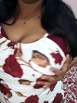 Snapshot of Mayuri-hot chatting on June 20, 2026, 11:37 am Mayuri-hot online show from June 20, 2026, 11:37 am