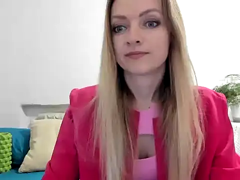 Snapshot of Severina7 chatting on May 14, 2026, 7:44 pm Severina7 online show from May 14, 2026, 7:44 pm