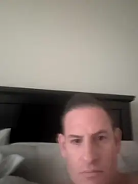 Snapshot of ParTyBoi80 chatting on June 10, 2026, 12:23 am ParTyBoi80 online show from June 10, 2026, 12:23 am