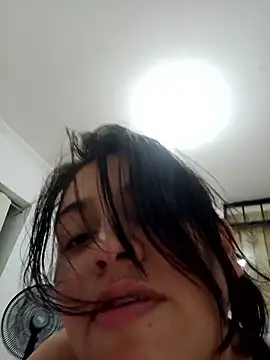 rosemilkbobs online show from May 31, 2026, 8:42 pm