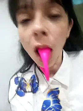 Snapshot of dulce_loba chatting on April 22, 2026, 3:19 pm dulce loba online show from April 22, 2026, 3:19 pm