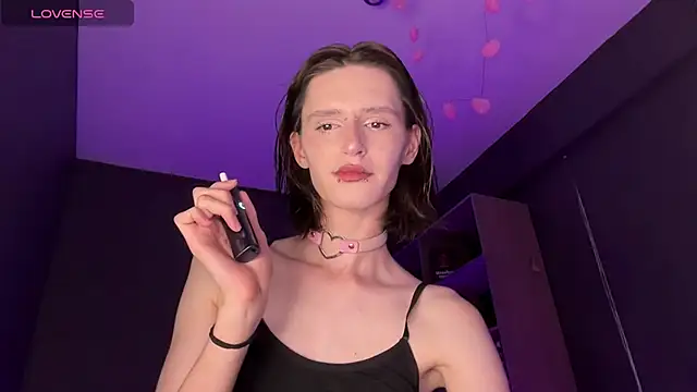 Snapshot of Niky_Long chatting on July 19, 2026, 7:10 pm Niky Long online show from July 19, 2026, 7:10 pm