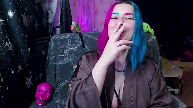 Neon Baddie online show from April 17, 2026, 4:32 pm