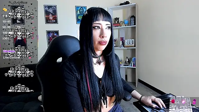 Ravenelle  online show from April 18, 2026, 10:43 pm