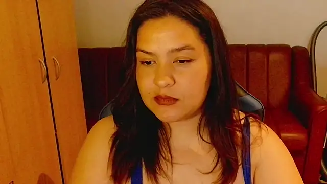 Karolina j online show from April 23, 2026, 11:39 pm