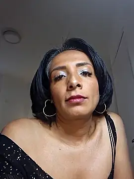 Nicole Sterling online show from May 6, 2026, 4:33 pm