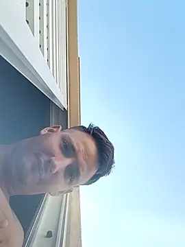 welltommy2001 online show from April 25, 2026, 12:19 pm