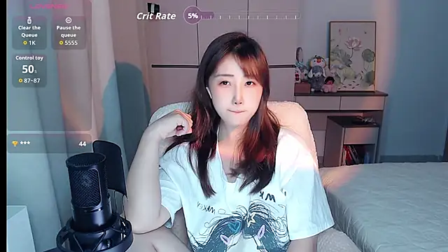 Snapshot of MissBunny_2026 chatting on May 11, 2026, 12:28 pm MissBunny 2026 online show from May 11, 2026, 12:28 pm
