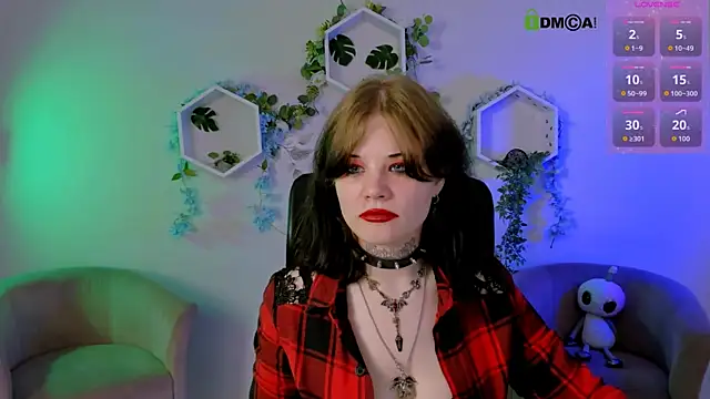 Snapshot of nikki_kiss_ chatting on July 6, 2026, 8:32 am nikki kiss online show from July 6, 2026, 8:32 am