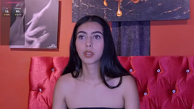 Snapshot of Mia_Gloww_ chatting on May 19, 2026, 9:22 pm Mia Gloww online show from May 19, 2026, 9:22 pm