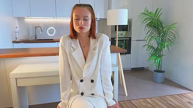 Snapshot of AlvaCatterton chatting on April 23, 2026, 9:16 am AlvaCatterton online show from April 23, 2026, 9:16 am
