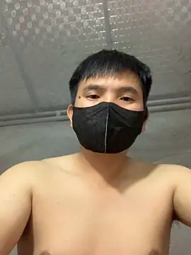 tungtq1991 online show from April 13, 2026, 4:33 pm