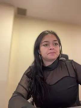 Snapshot of Selene__Ferrer chatting on June 17, 2026, 1:21 pm Selene Ferrer online show from June 17, 2026, 1:21 pm