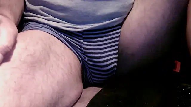 mannohmann5 online show from April 13, 2026, 6:45 pm