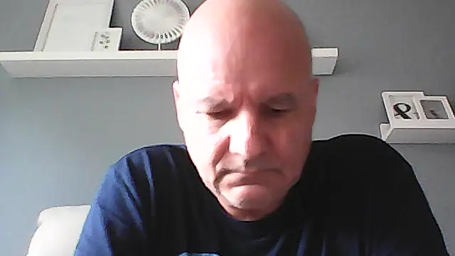 Snapshot of mannohmann5 chatting on July 9, 2026, 9:43 am mannohmann5 online show from July 9, 2026, 9:43 am