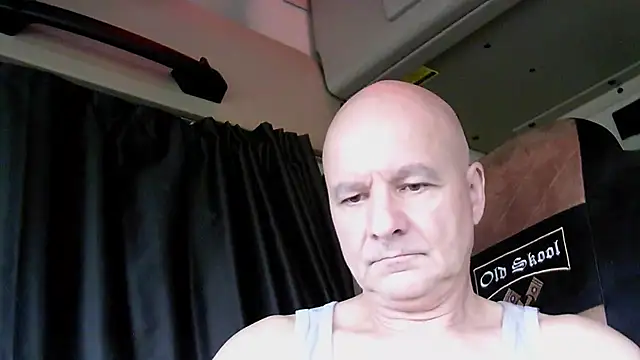 mannohmann5 online show from April 14, 2026, 6:02 pm