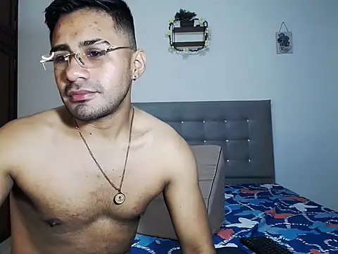 zeussexyhot online show from April 21, 2026, 9:21 pm