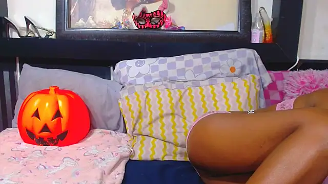Snapshot of YoungBarbiexx chatting on June 11, 2026, 2:53 am YoungBarbiexx online show from June 11, 2026, 2:53 am