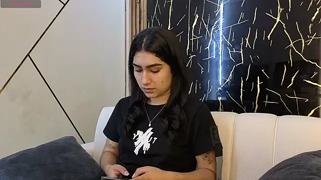 Julianas pm online show from April 16, 2026, 4:41 pm