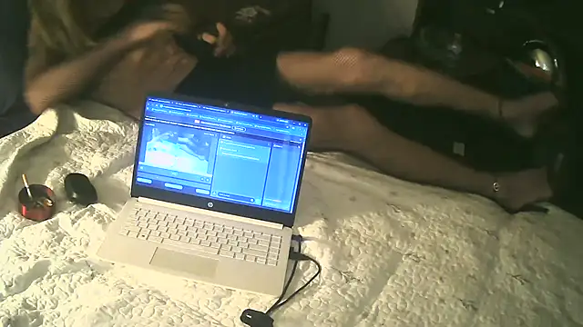 Snapshot of punkwhitebitchboy4rent chatting on April 14, 2026, 6:24 pm punkwhitebitchboy4rent online show from April 14, 2026, 6:24 pm