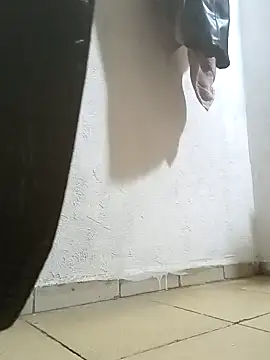 Snapshot of Oskr2024XXX chatting on February 22, 2025, 12:16 am Oskr2024XXX online show from February 22, 2025, 12:16 am