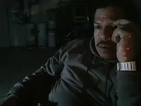 Snapshot of Oskr2024XXX chatting on January 28, 2025, 5:43 am Oskr2024XXX online show from January 28, 2025, 5:43 am