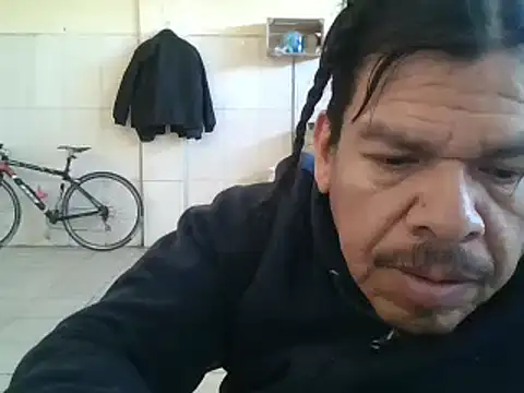 Snapshot of Oskr2024XXX chatting on March 12, 2025, 8:31 pm Oskr2024XXX online show from March 12, 2025, 8:31 pm