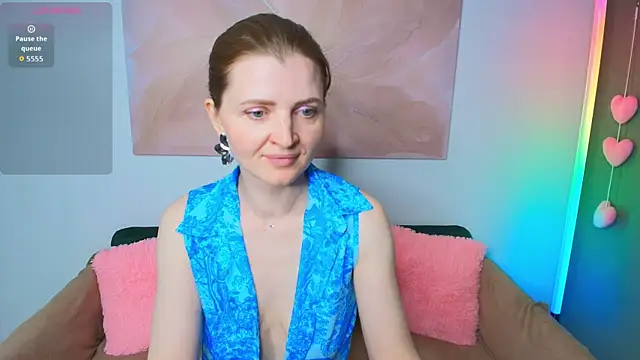 Liza  Evans online show from June 26, 2026, 2:06 am