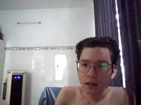 StudentHCM online show from April 18, 2026, 1:41 am