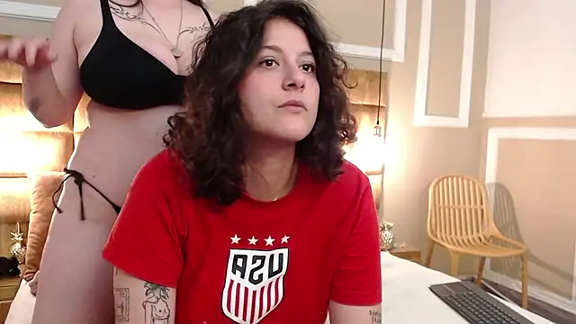 liaxxrose online show from April 16, 2026, 9:39 pm