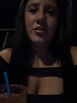 Miacoquet online show from April 19, 2026, 3:51 am