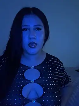 Miacoquet online show from April 21, 2026, 10:05 pm