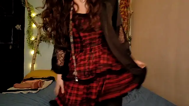 Snapshot of missclochette chatting on May 18, 2026, 6:34 pm missclochette online show from May 18, 2026, 6:34 pm