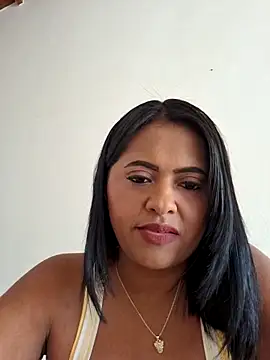 Snapshot of Ayla_Phone chatting on April 18, 2026, 7:40 pm Ayla Phone online show from April 18, 2026, 7:40 pm