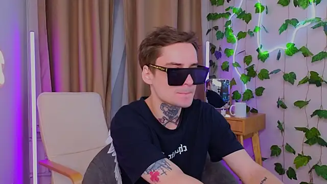 dri11fi11 online show from April 17, 2026, 9:39 pm