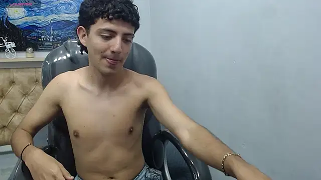 XebasTwink online show from April 15, 2026, 9:37 pm