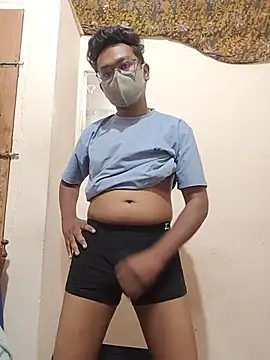 Snapshot of hot_boy995 chatting on August 4, 2026, 8:41 am hot boy995 online show from August 4, 2026, 8:41 am